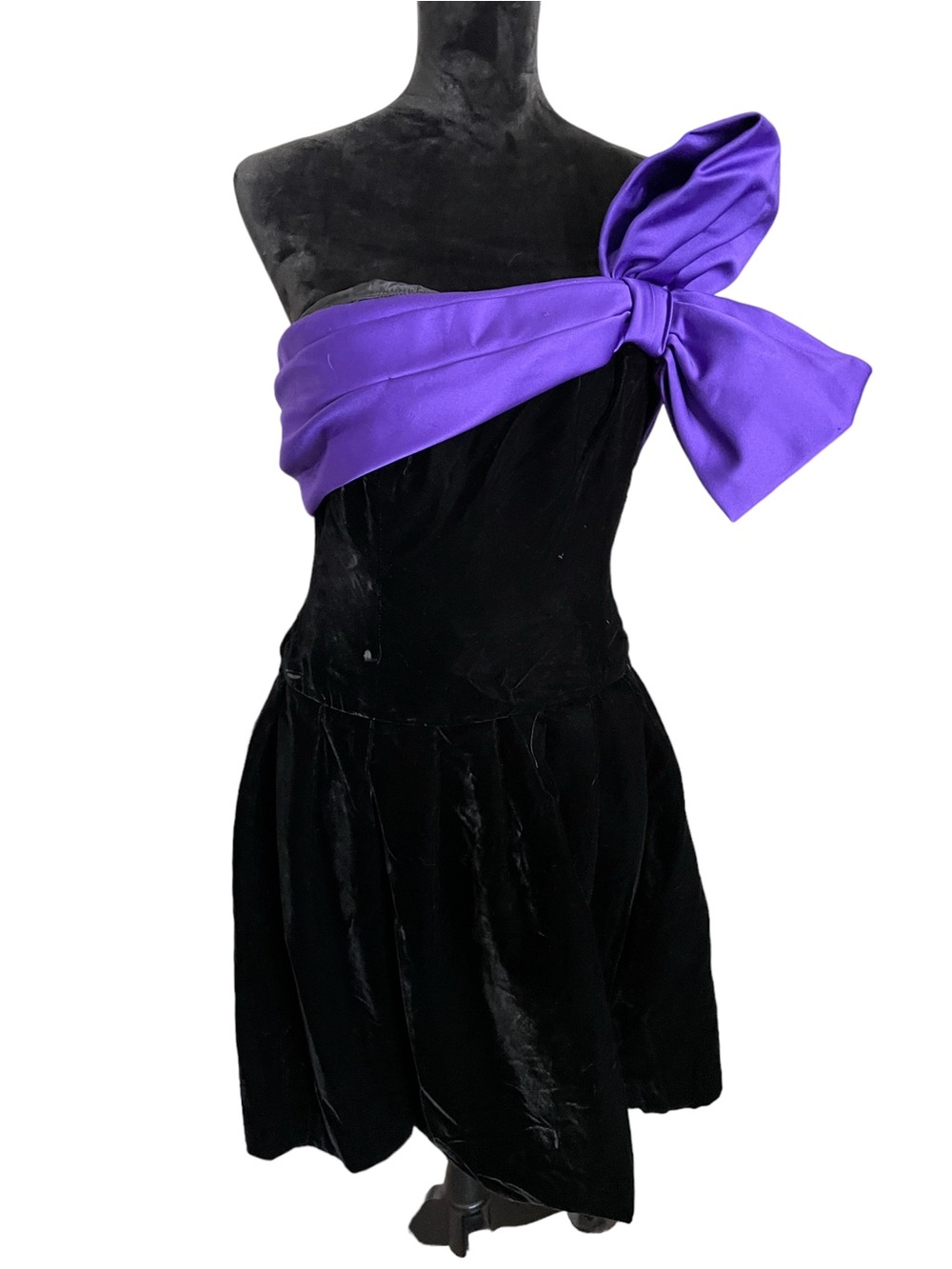 Vintage Saks Fifth Avenue Black Velvet One-Shoulder Dress with Purple Bow